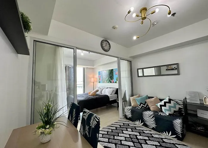 Aparthotel Azure Residences Staycation