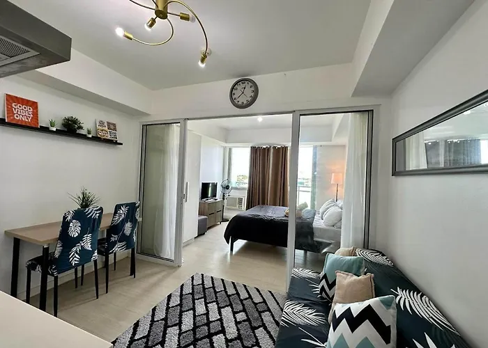 Aparthotel Azure Residences Staycation *