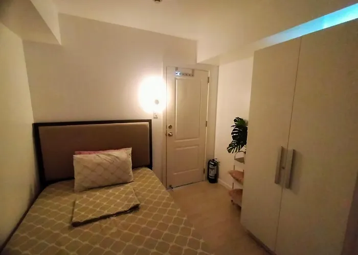 Aparthotel Azure Residences Staycation Manila