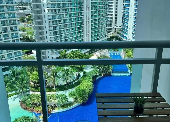 Azure Residences Staycation Aparthotel *