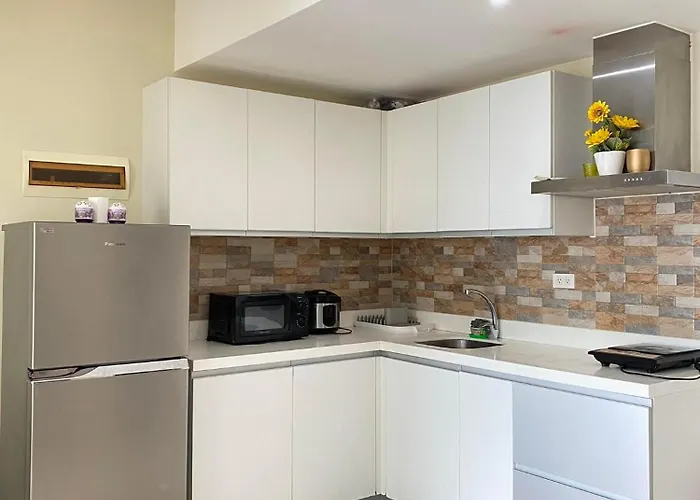 Aparthotel Azure Residences Staycation *