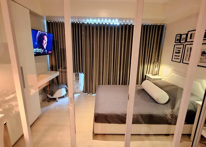 Aparthotel Azure Residences Staycation Manila