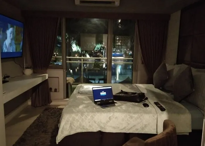 Aparthotel Azure Residences Staycation Manila