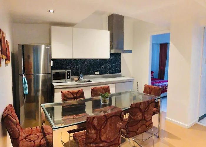 Aparthotel Azure Residences Staycation