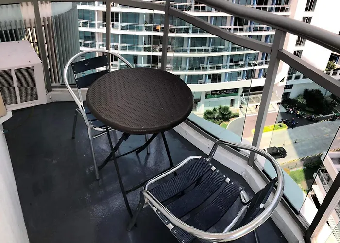 Aparthotel Azure Residences Staycation Manila