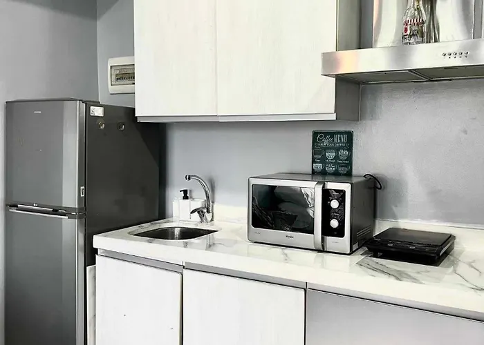 Aparthotel Azure Residences Staycation *