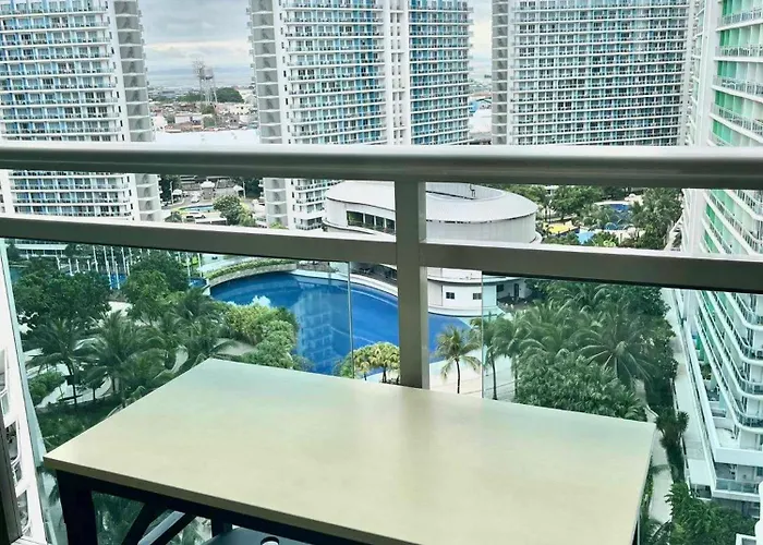 Aparthotel Azure Residences Staycation
