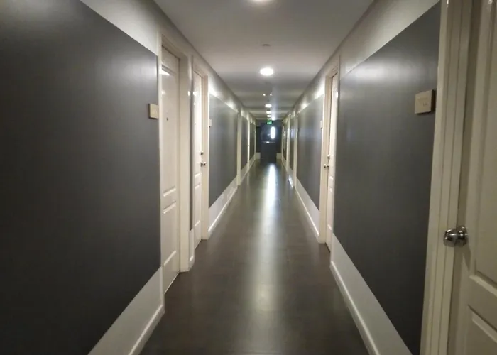 Azure Residences Staycation Aparthotel