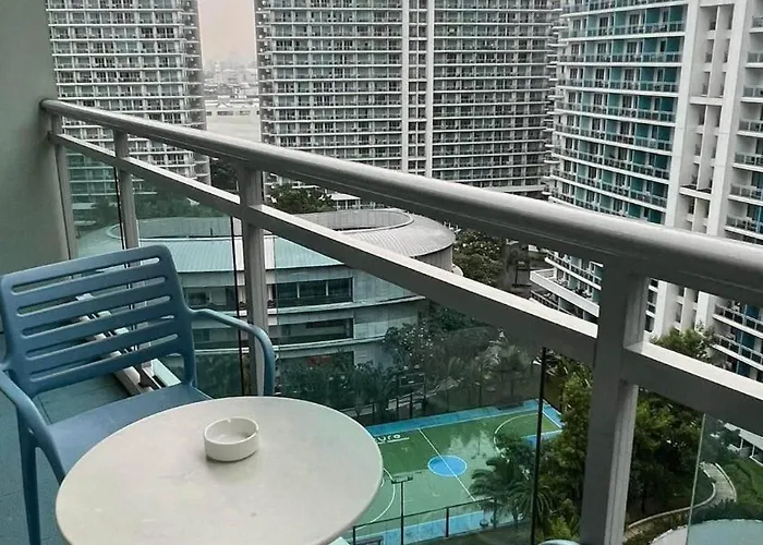 Azure Residences Staycation Aparthotel *
