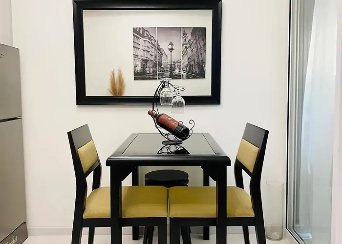 Aparthotel Azure Residences Staycation Manila